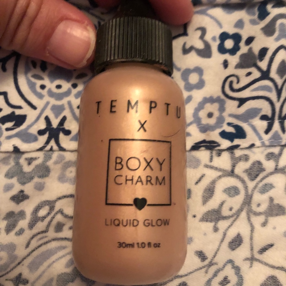 New never used temptu for boxycharm liquid glow